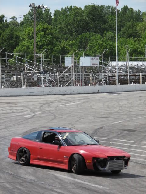 http://i144.photobucket.com/albums/r174/Englshmadesimple/240sx/550.jpg