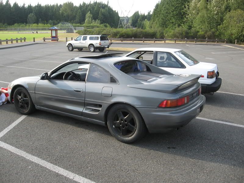 http://i144.photobucket.com/albums/r174/Englshmadesimple/ae86/IMG_3548.jpg