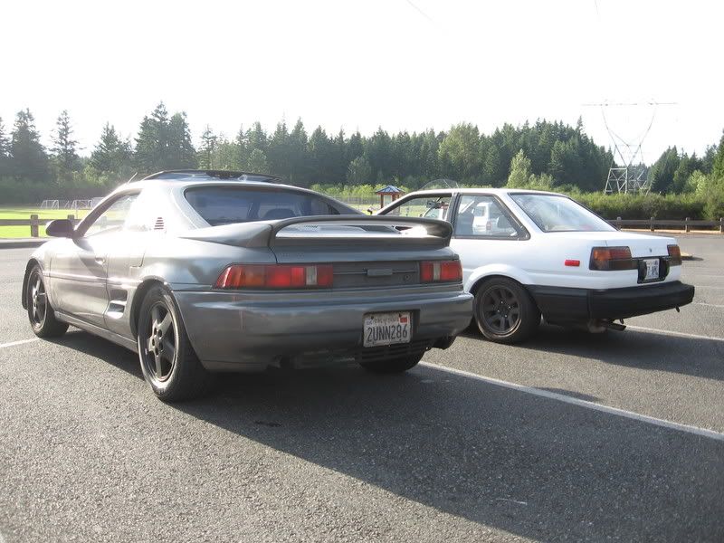 http://i144.photobucket.com/albums/r174/Englshmadesimple/ae86/IMG_3549.jpg