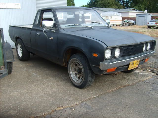 77datsunkingcab2.jpg