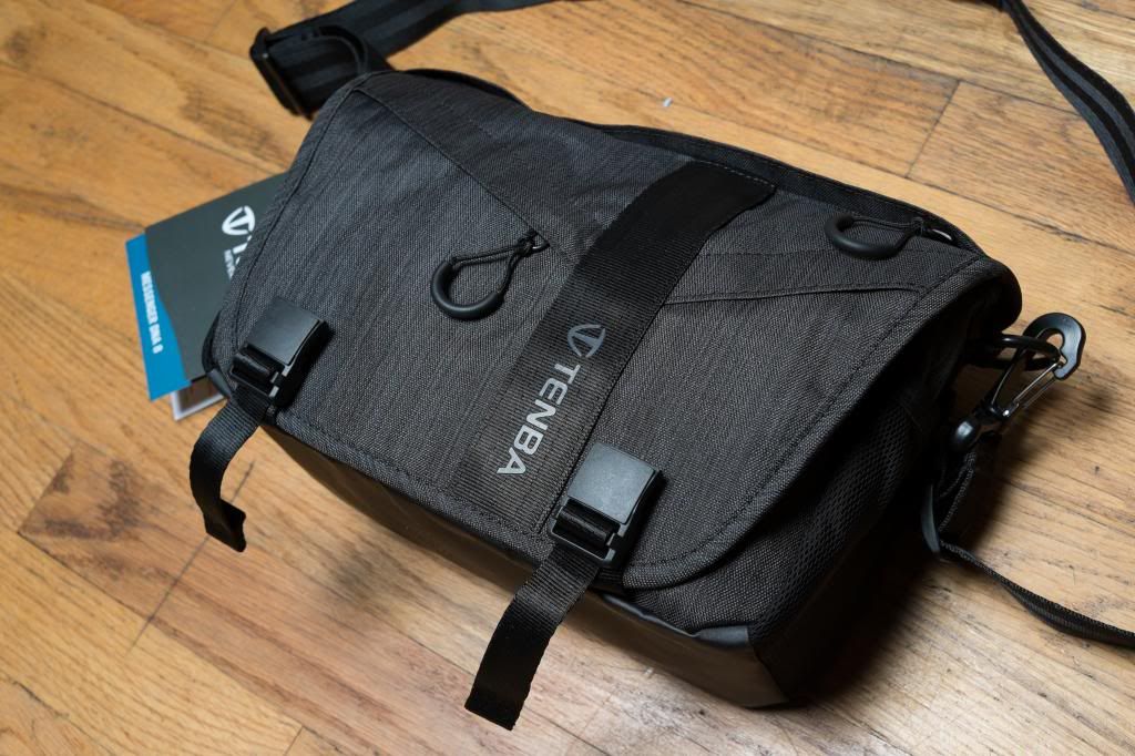 tenba dna 8 messenger bag