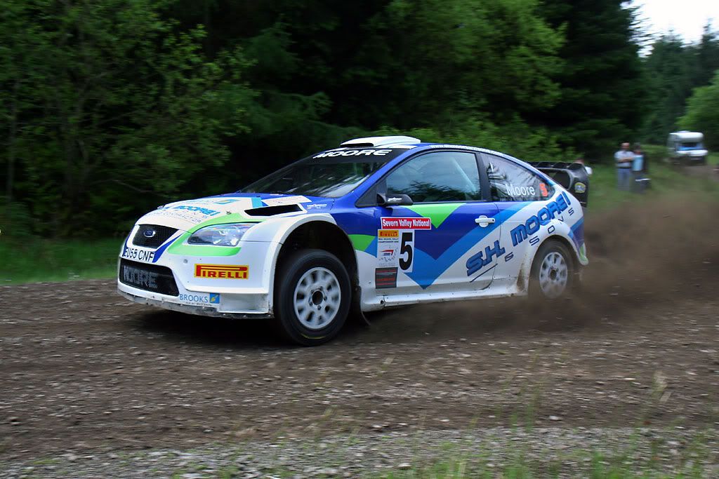 IMAGE: http://i144.photobucket.com/albums/r196/photonicks/Motorsport/2008%20Severn%20Valley/IMG_7858t.jpg