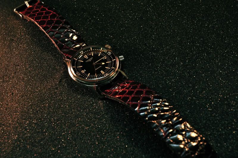 http://i144.photobucket.com/albums/r199/afiartis/wristchecks/Longines%20Legend/strapsset1LL-11.jpg