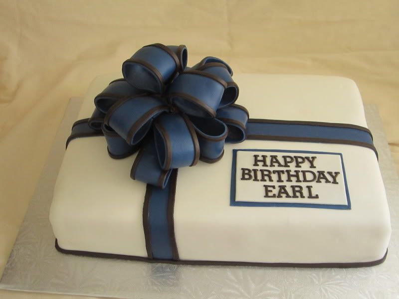 Present Cake,blue fondant loopy bow
